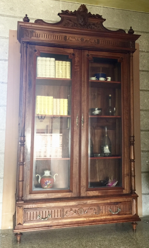 Libreria,argenteria, ventrinetta-armadio 1