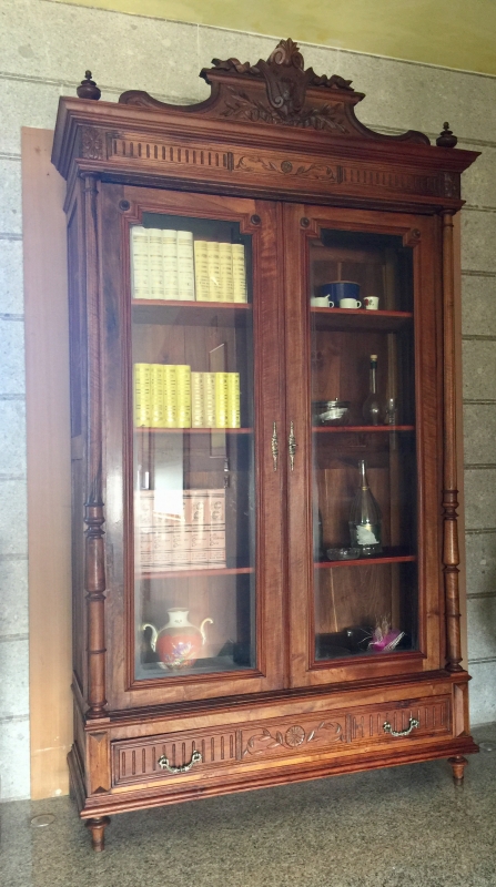 Libreria,argenteria, ventrinetta-armadio 1