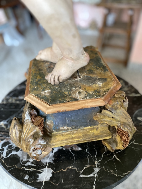 IL PRIMO RE. Bambinello ligneo antico