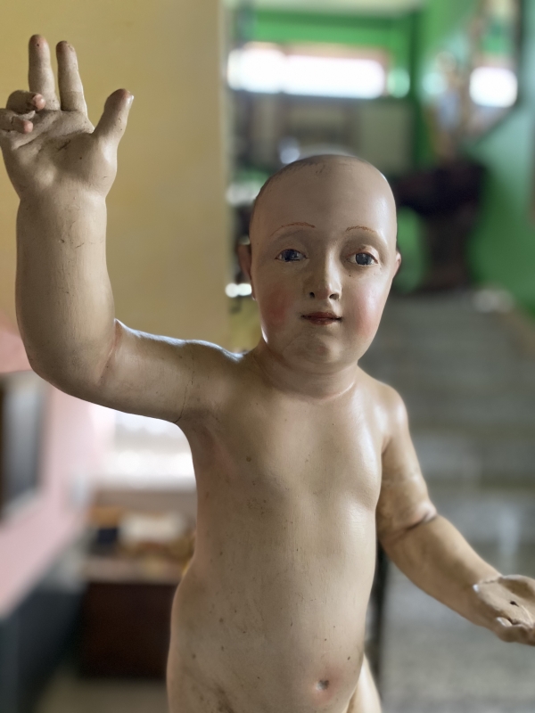 IL PRIMO RE. Bambinello ligneo antico