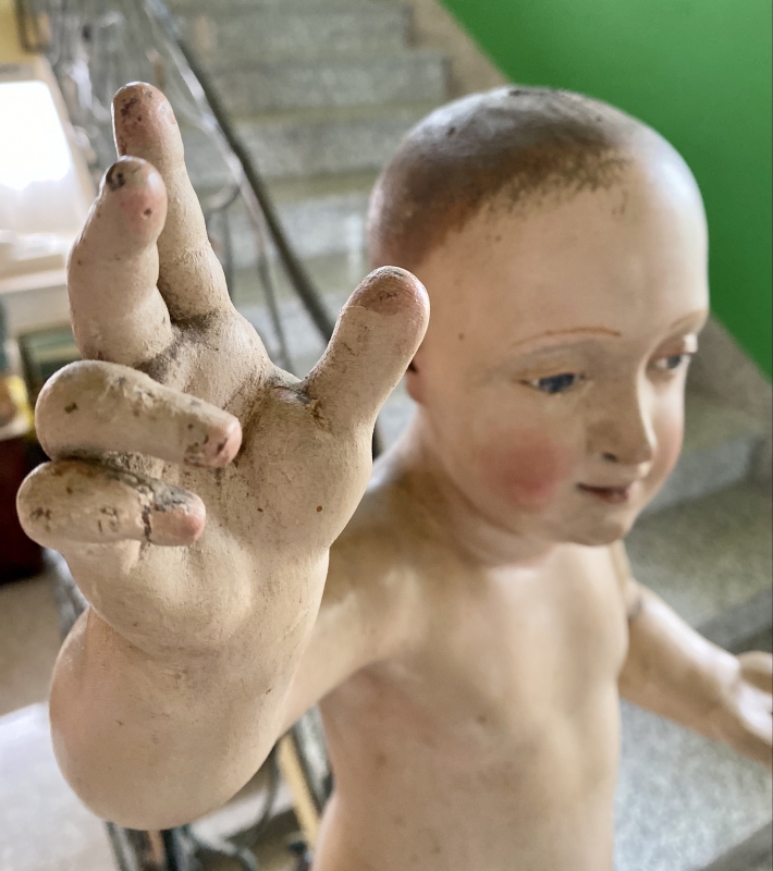 IL PRIMO RE. Bambinello ligneo antico