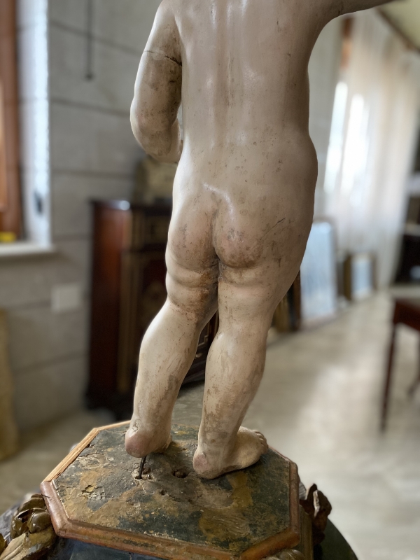 IL PRIMO RE. Bambinello ligneo antico