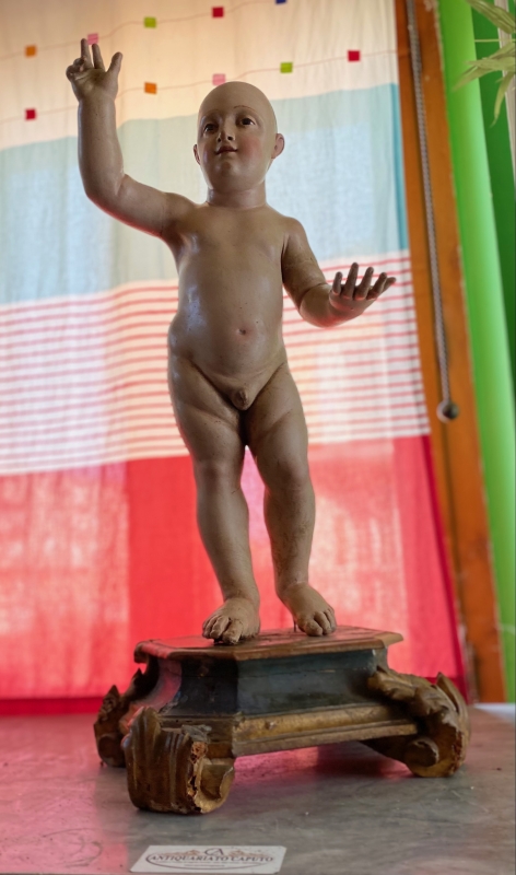 IL PRIMO RE. Bambinello ligneo antico