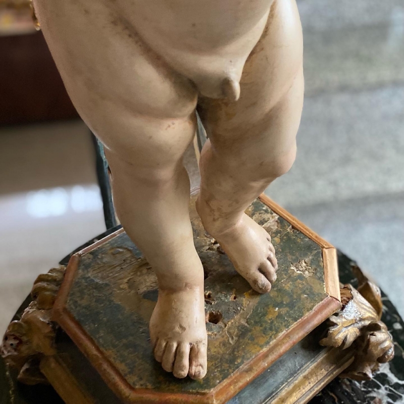 IL PRIMO RE. Bambinello ligneo antico
