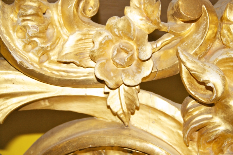BAROCCO console dorata.