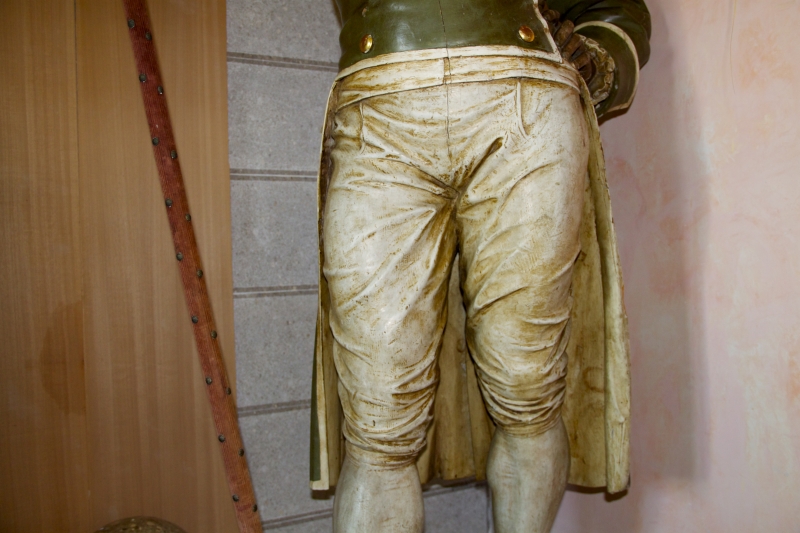 GENDARME IN LEGNO