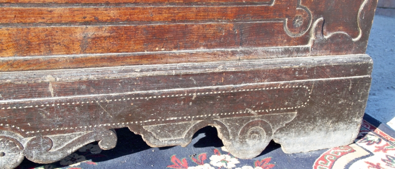 CASSA PORTACORREDO CON INIZIALI